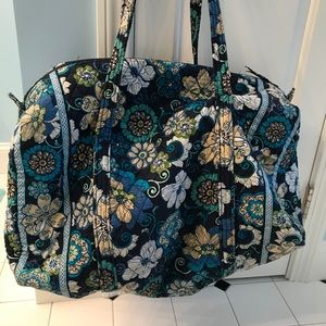 Vera Bradley duffel bag